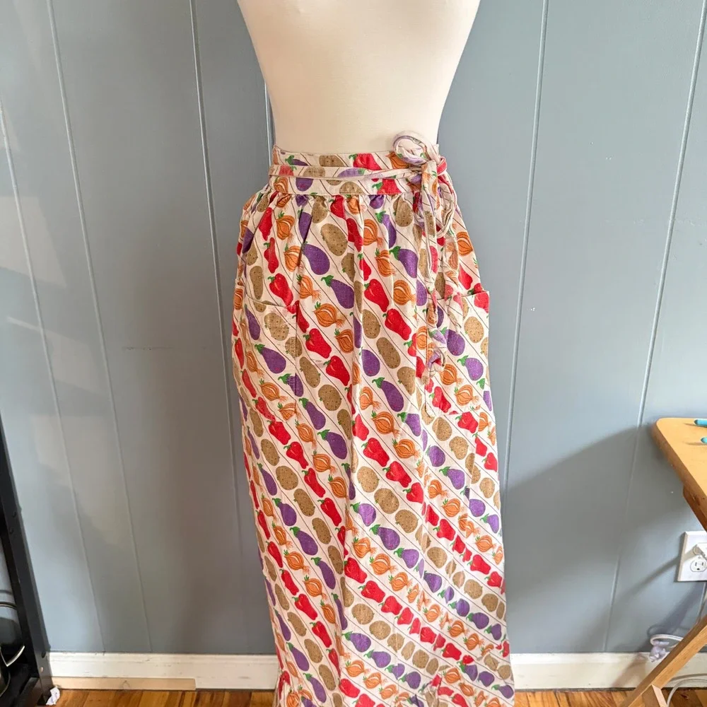 Perla Meyers Martex Vintage 70s Vegetable Print Waist Apron USA Cotton Novelty